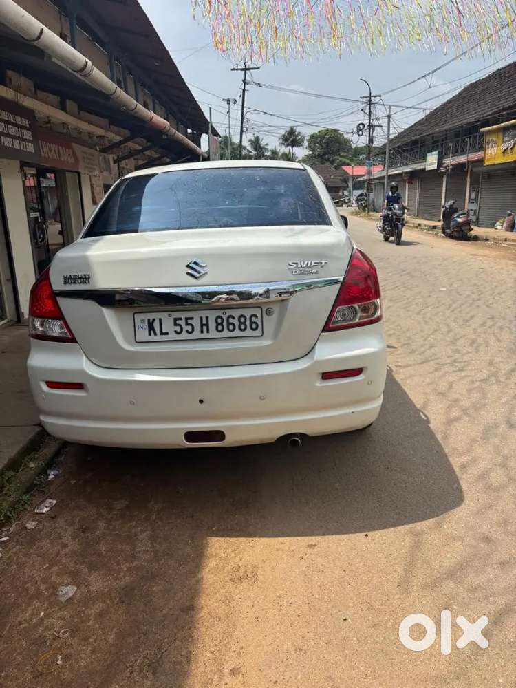 2nd Maruti Suzuki Dzire 2011 Diesel Manual Car