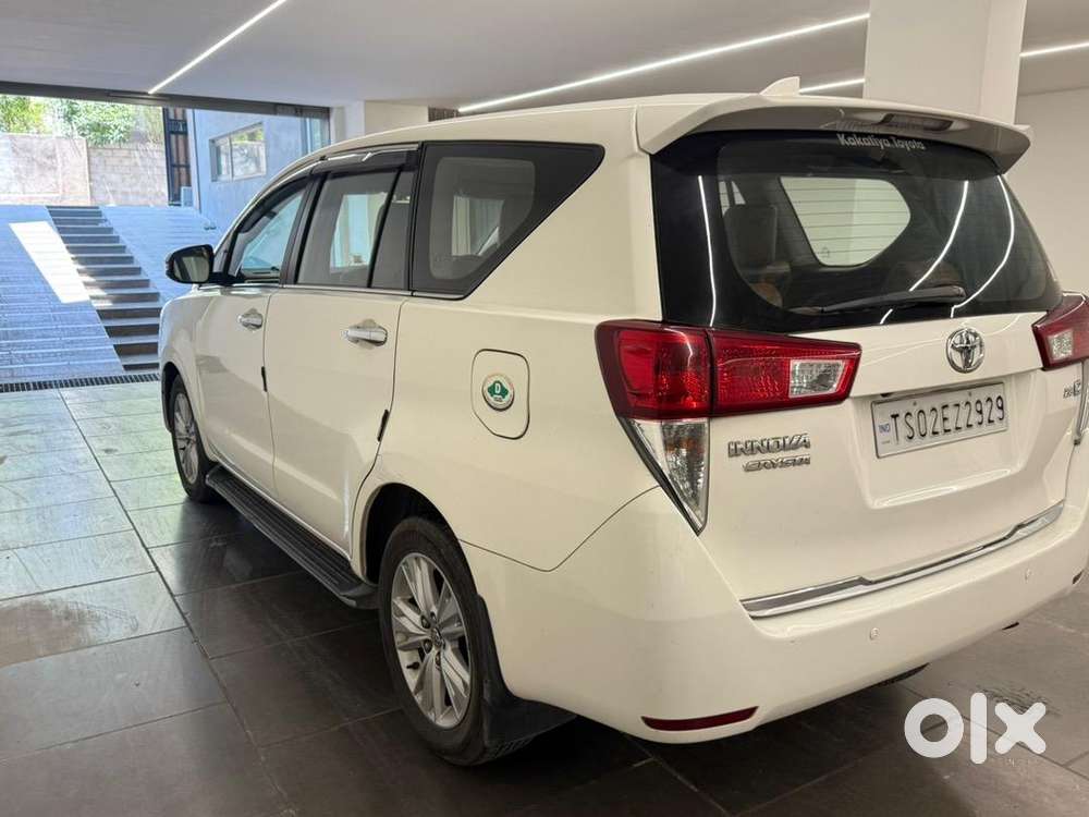 Innova Crysta Top End Showroom Track