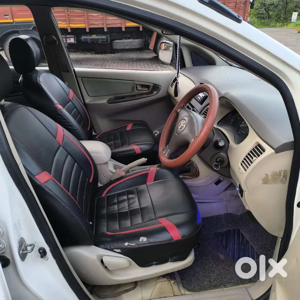 टोयोटा इनोव्हा