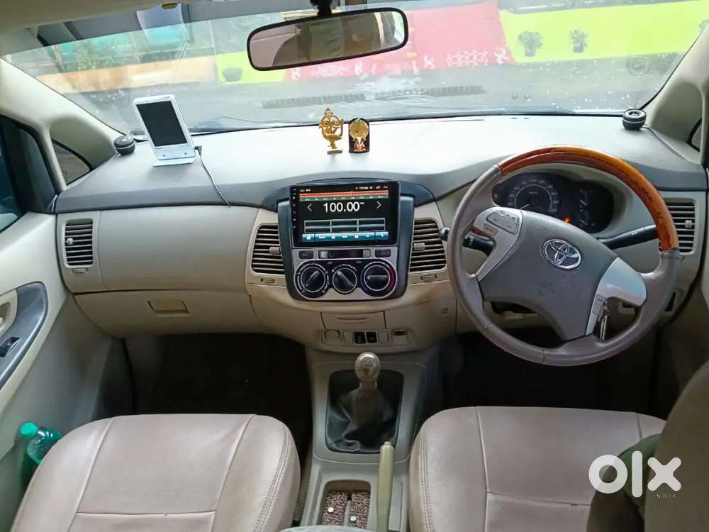 Toyota Innova 7 Seater 2010 Manual Diesel