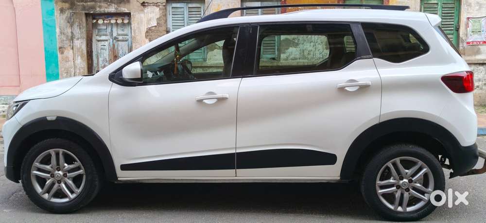 Renault Triber Rxz, 2021, Petrol