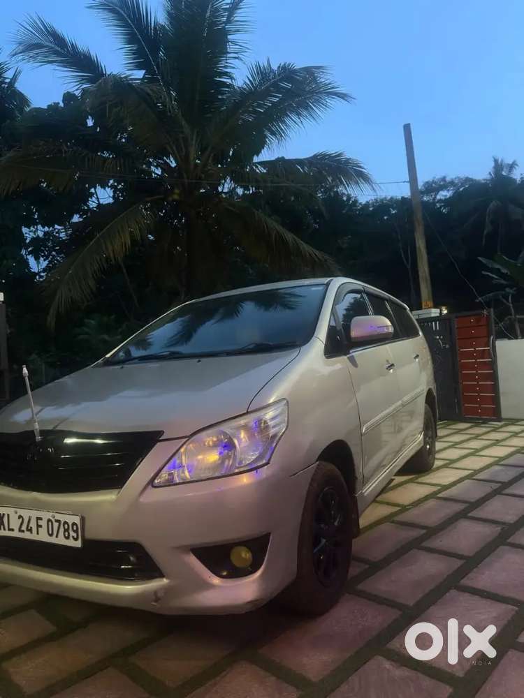 Toyota Innova 2012 Diesel Well Maintained