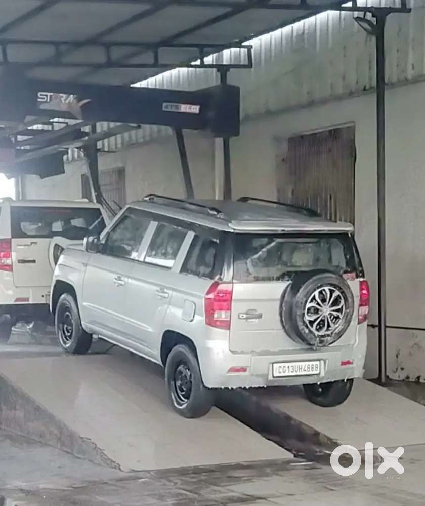 Mahindra Tuv 300 2016