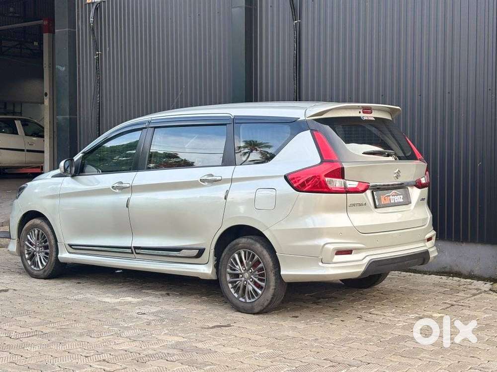 Maruti Suzuki Ertiga 1.5 Zxi Plus Shvs, 2022, Petrol