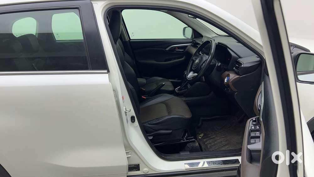 Toyota Urban Cruiser Hyryder 1.5 V Hybrid, 2022, Cng & Hybrids