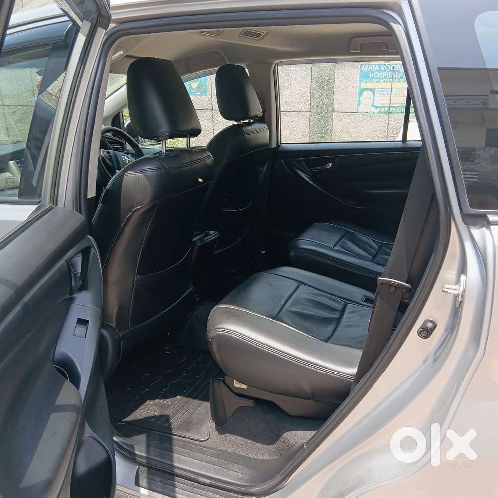 Toyota Innova Crysta 2.8 Gx At, 2021, Petrol
