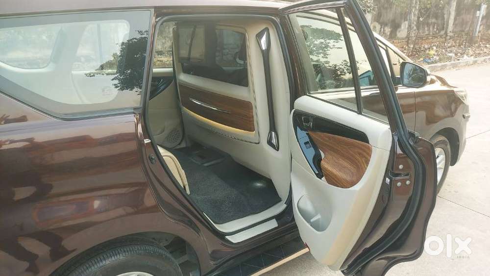 Toyota Innova Crysta 2.8 Gx At, 2016, Diesel