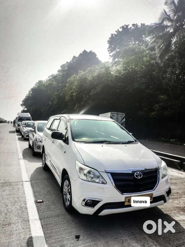 Toyota Innova 2015