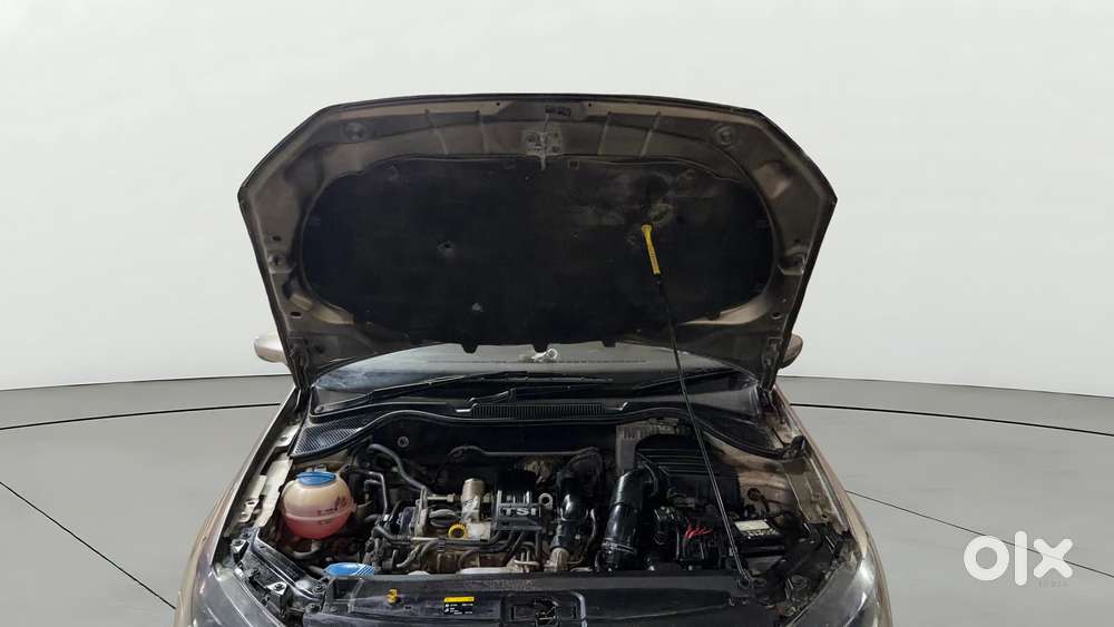 Volkswagen Vento Petrol Highline At, 2015, Petrol