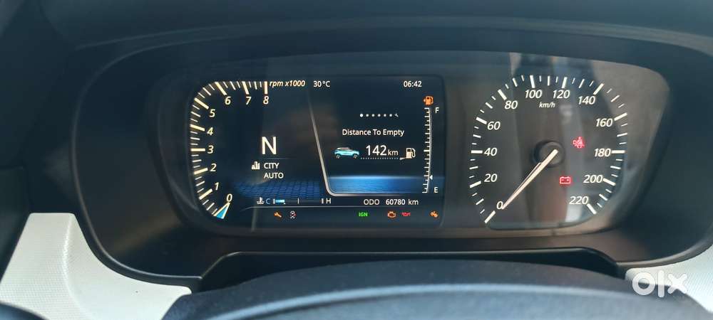 Tata Punch Creative Flagship Dual Tone Mt, 2022, Petrol