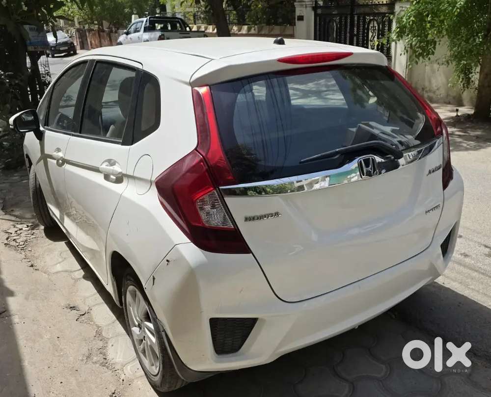 Honda Jazz 1.2 Petrol 2017 White Well Maintained
