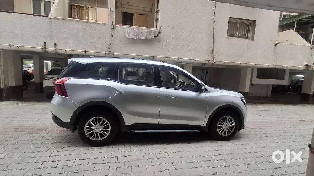 Mahindra Xuv700 Ax 3 2023