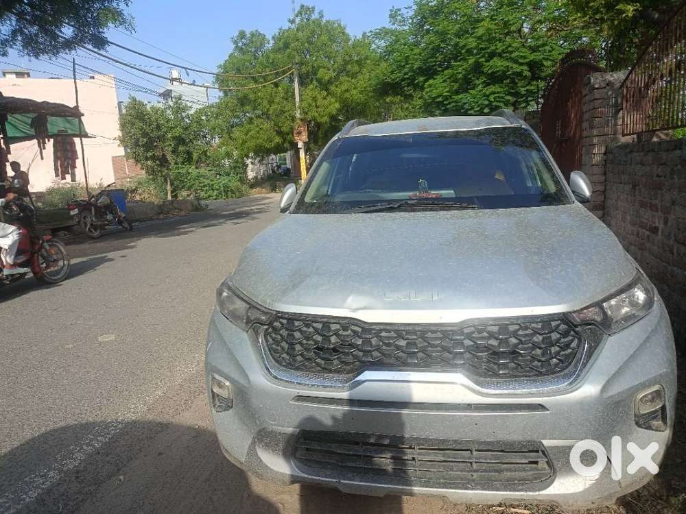 Kia Sonet 2023 Petrol 125000 Km Driven
