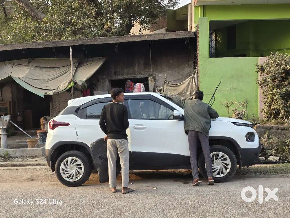 यह टाटा पंच ग्रांउड क्रीवेंस में बहुत अच्छी है