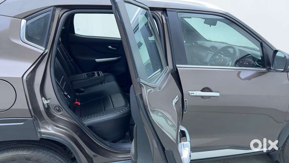 Nissan Magnite 1.0 Xv Premium Turbo Cvt (o), 2022, Petrol