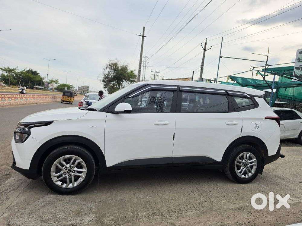 Kia Carens 1.5 Premium 7 Str, 2023, Diesel