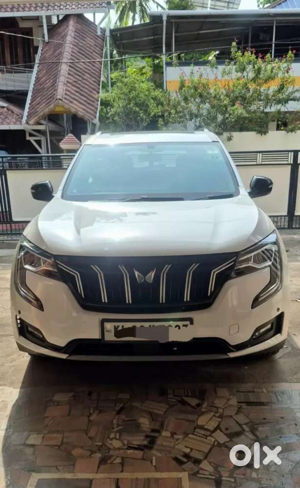 Well Maintained Mahindra Xuv700 2023 Diesel Automatic