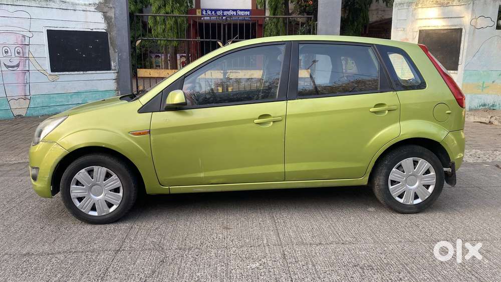 Ford Figo 2010-2012 Petrol Titanium, 2010, Petrol