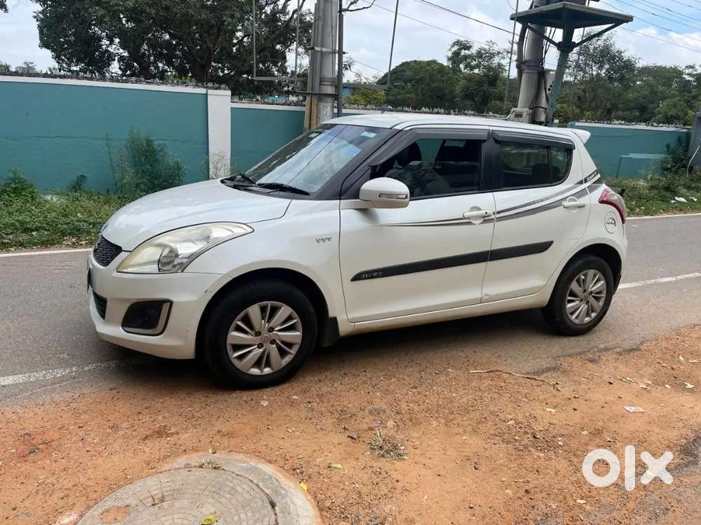 Maruti Suzuki Swift 2016 Petrol 64000 Km Driven