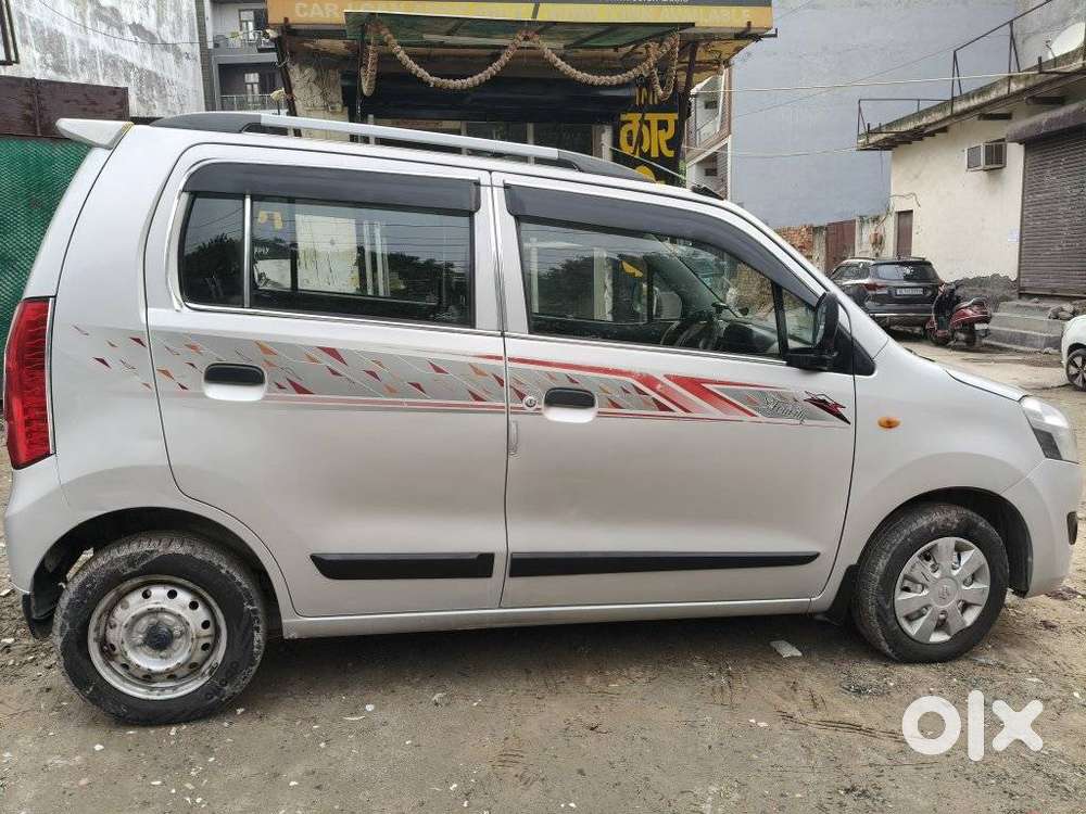 Maruti Suzuki Wagon R 1.0 Vxi Cng, 2017, Cng & Hybrids