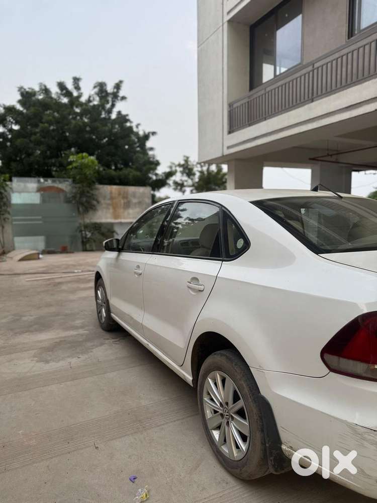Volkswagen Vento Highline Plus 1.6 Tdi Automatic — 2016