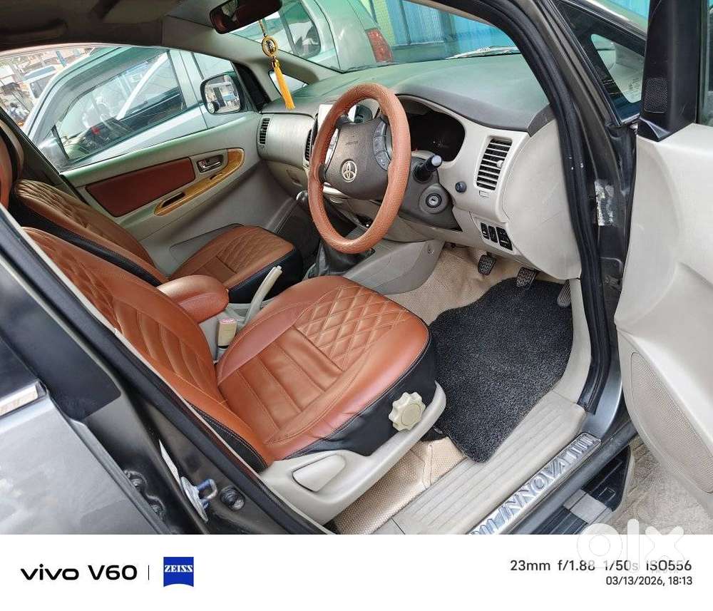 Toyota Innova 2.5 V 8 Str, 2010, Diesel