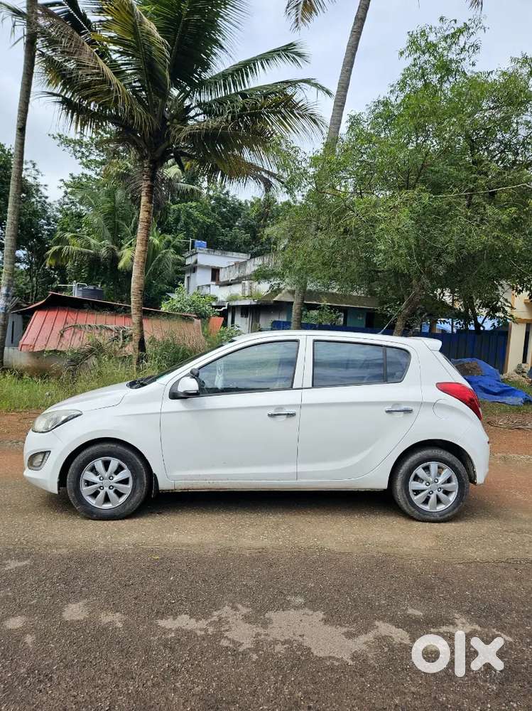 2013 August Hyundai I20 Asta – New Shape  Full Option