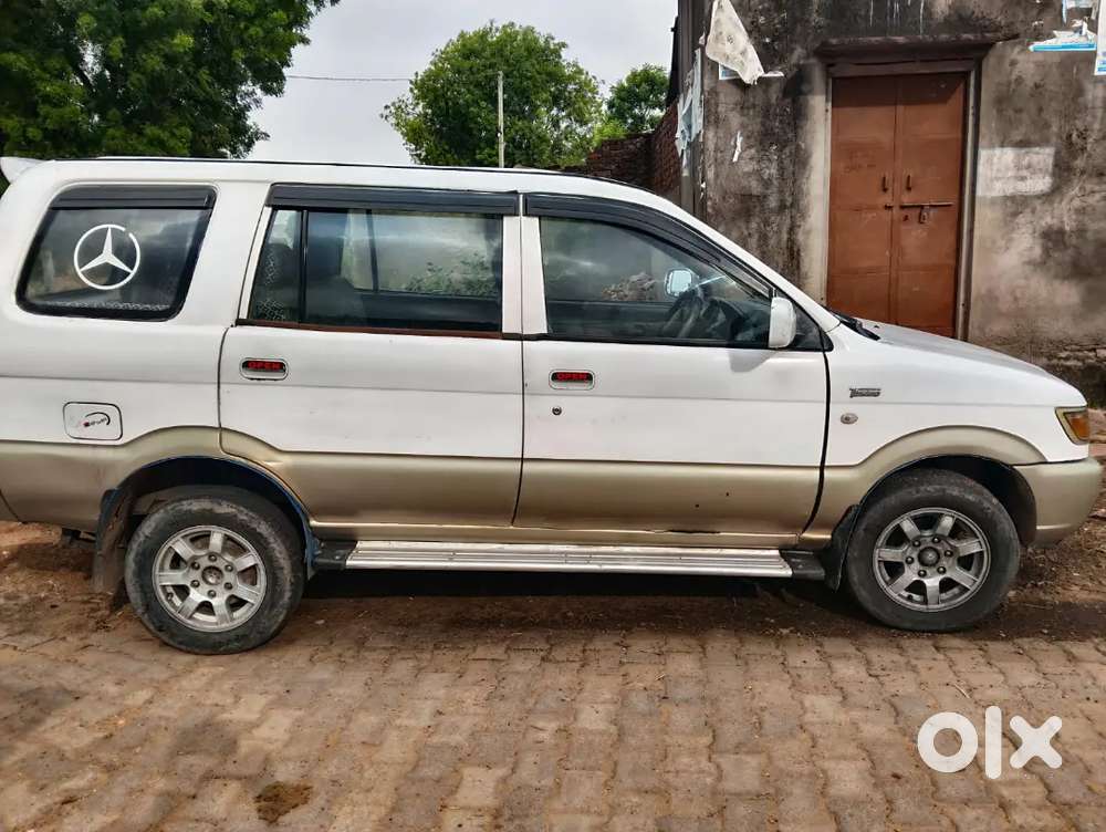 Chevrolet Tavera Neo 2017 Diesel 500000 Km Driven