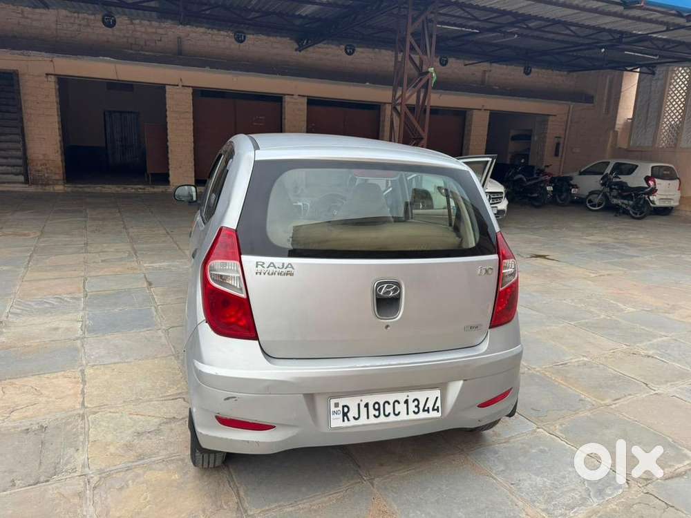 Hyundai Petrol Manual 2011
