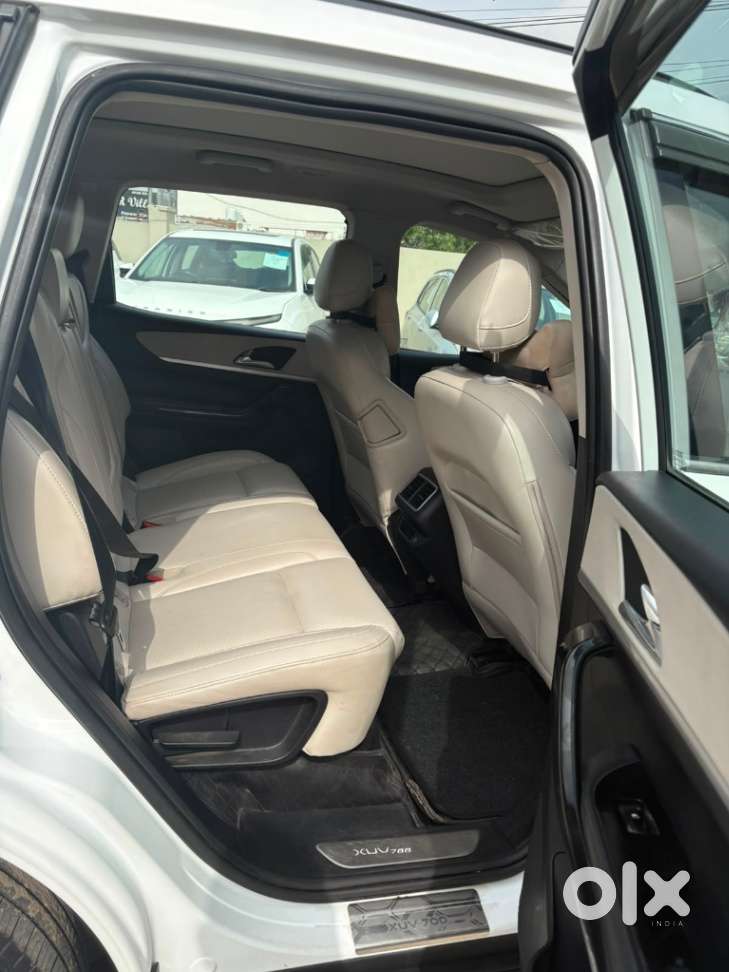Mahindra Xuv700 2.2 Ax 7 Diesel At Str Awd, 2022, Diesel