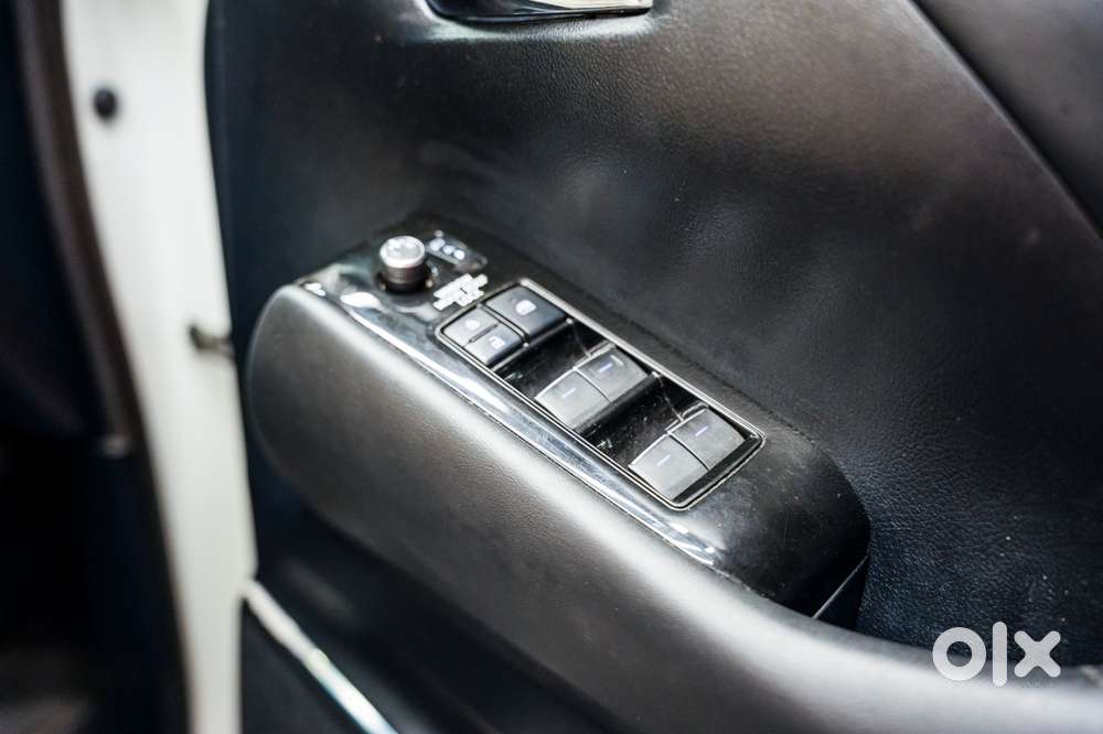 Toyota Vellfire 2.5 Hybrid, 2022, Petrol