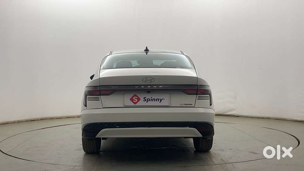 Hyundai Verna 1.5 Sx (o) Turbo Petrol Mt, 2023, Petrol