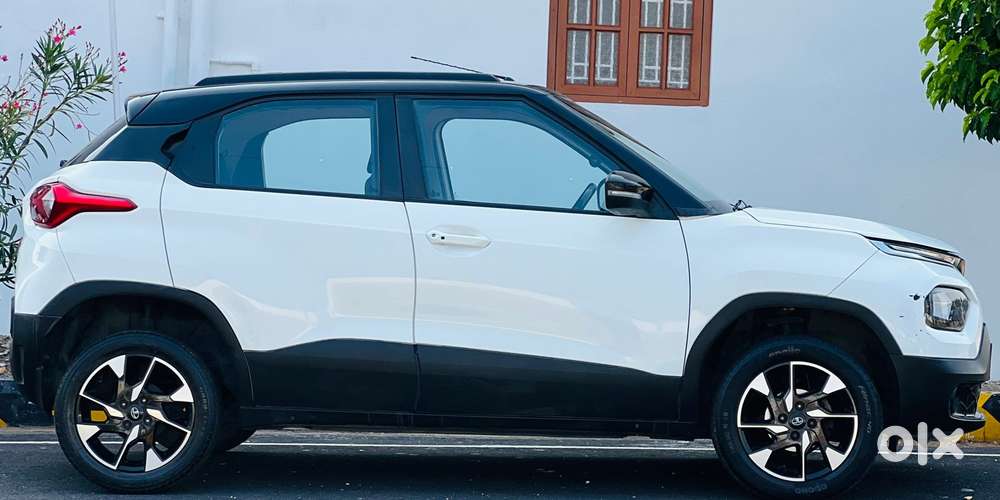 Tata Punch, 2022, Petrol