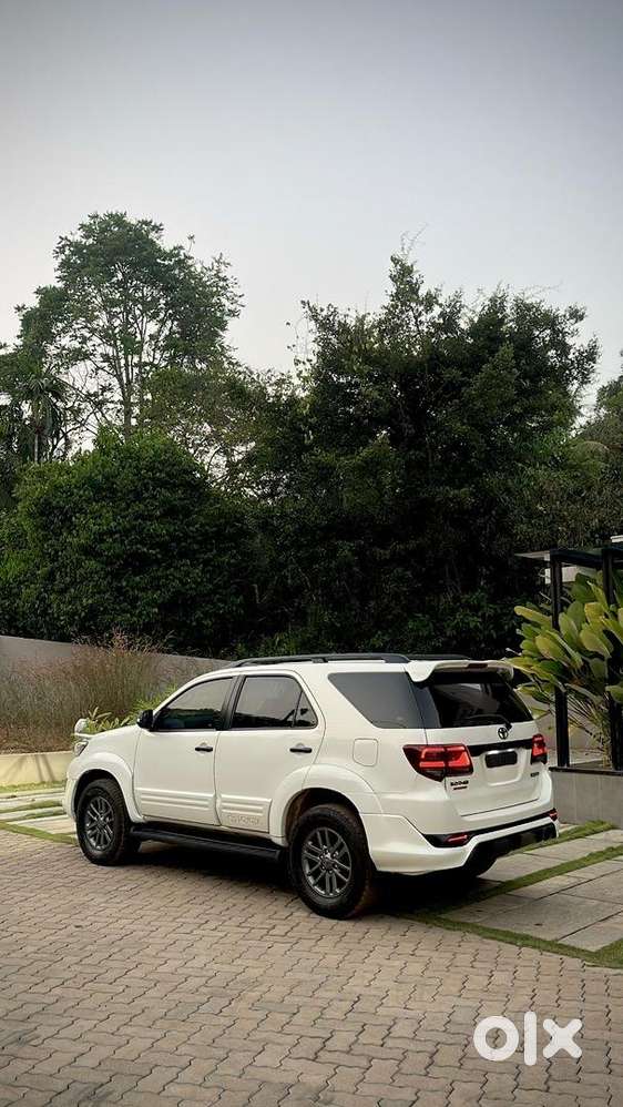 Toyota Fortuner 4*2 At