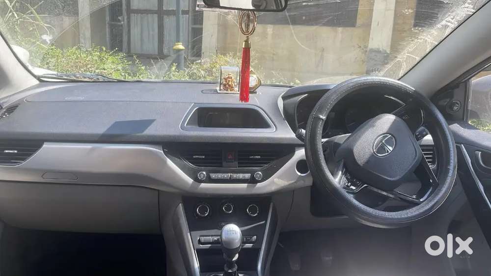 Tata Nexon 2018 Petrol Manual