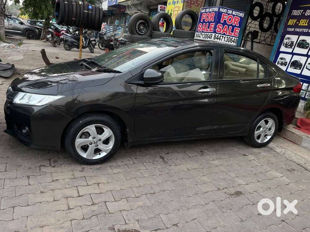 Honda City V At Sunroof, 2016, Petrol