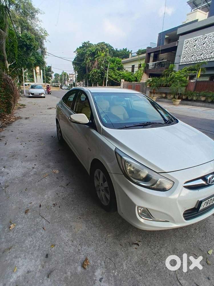 2013 Hyundai Verna Diesel 1.6 Sx (o) Crdi Mt