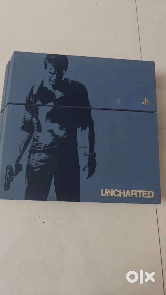 PLAYSTATION 4 PS4