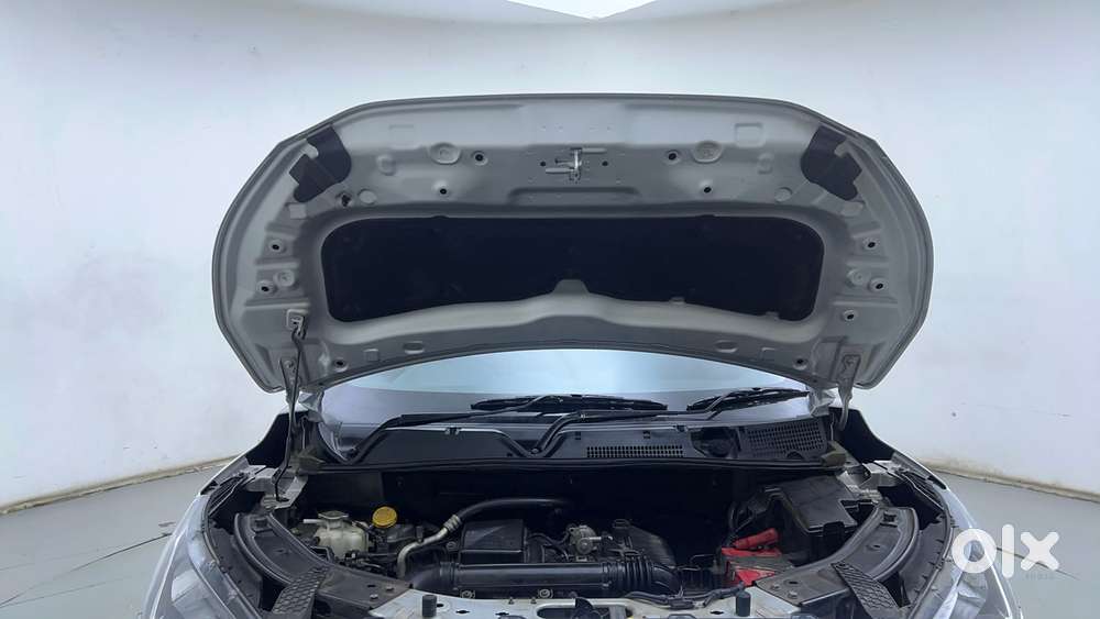 Nissan Magnite 1.0 Xv, 2022, Petrol