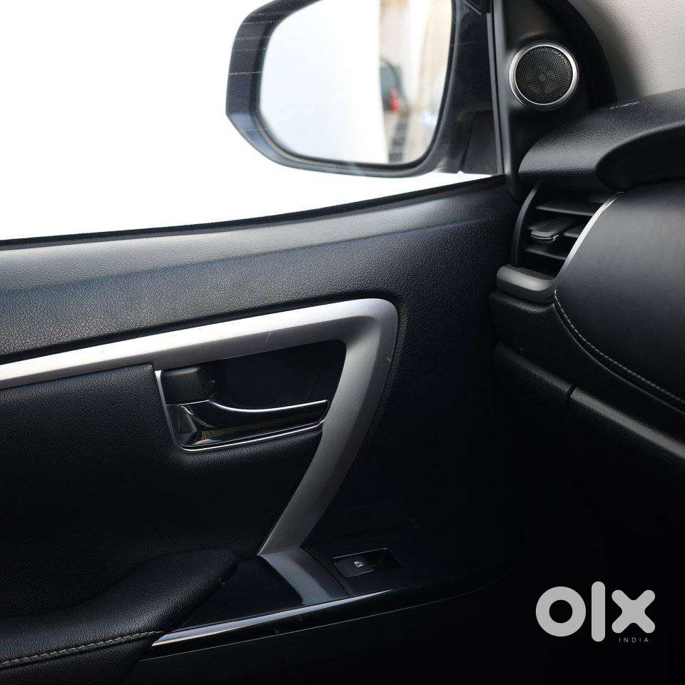 Toyota Fortuner 3.0 4x2 Automatic, 2024, Petrol