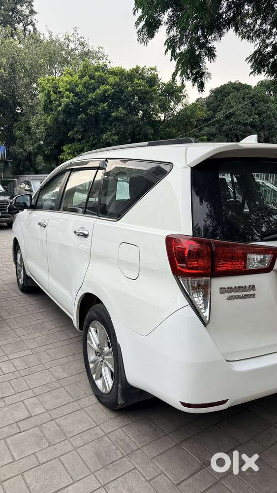 Toyota Innova Crysta 2.8 Zx At 7 Seater, 2018, Diesel