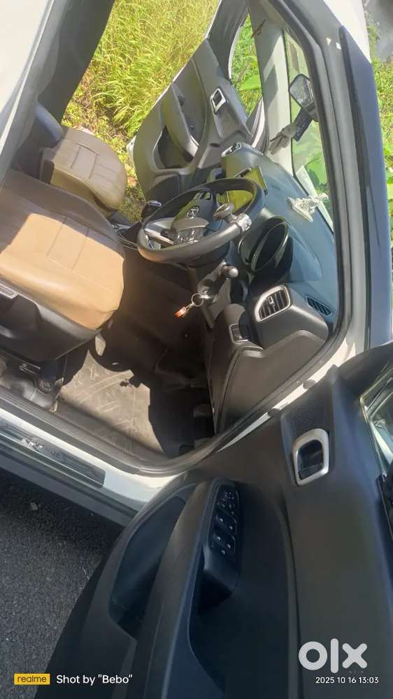 Hyundai Venue 2020 Diesel 121210 Km Driven