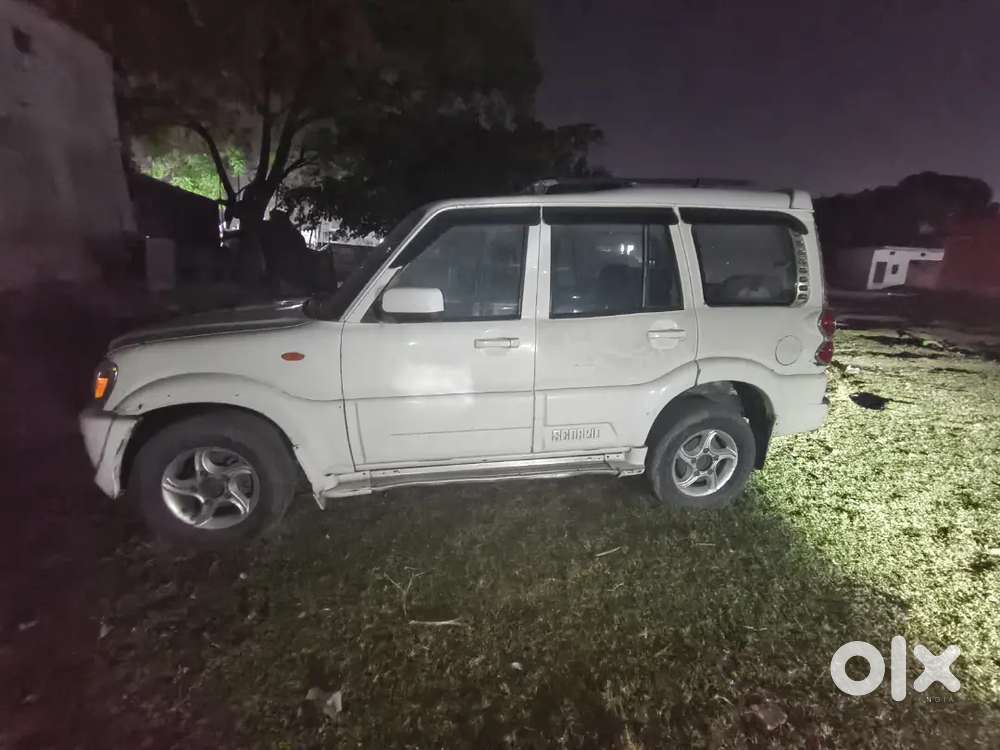 Mahindra Scorpio Classic 2010 Diesel 300000 Km Driven