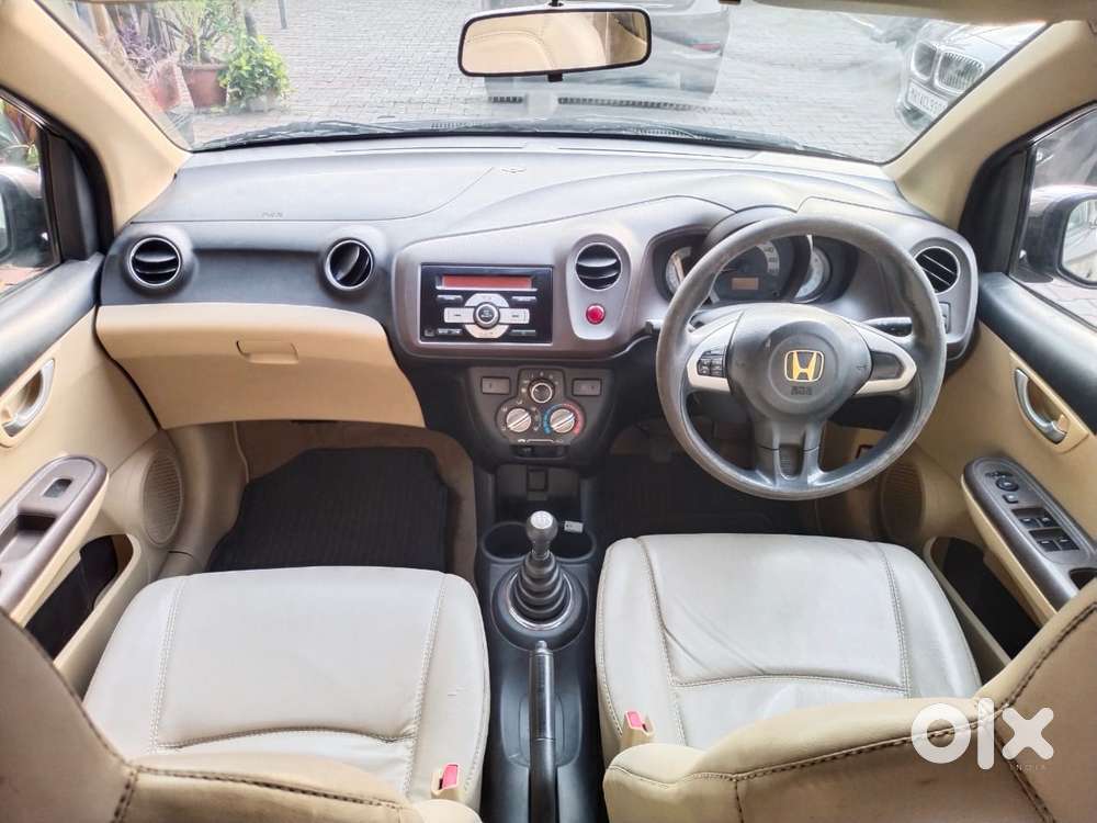 Honda Brio V Mt, 2012, Petrol