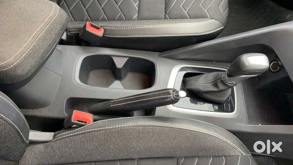 Nissan Magnite 1.0 Xv Premium Turbo Cvt, 2021, Petrol