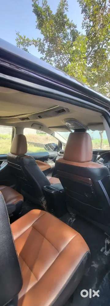 Toyota Innova Crysta 2016 Diesel 97000 Km Driven