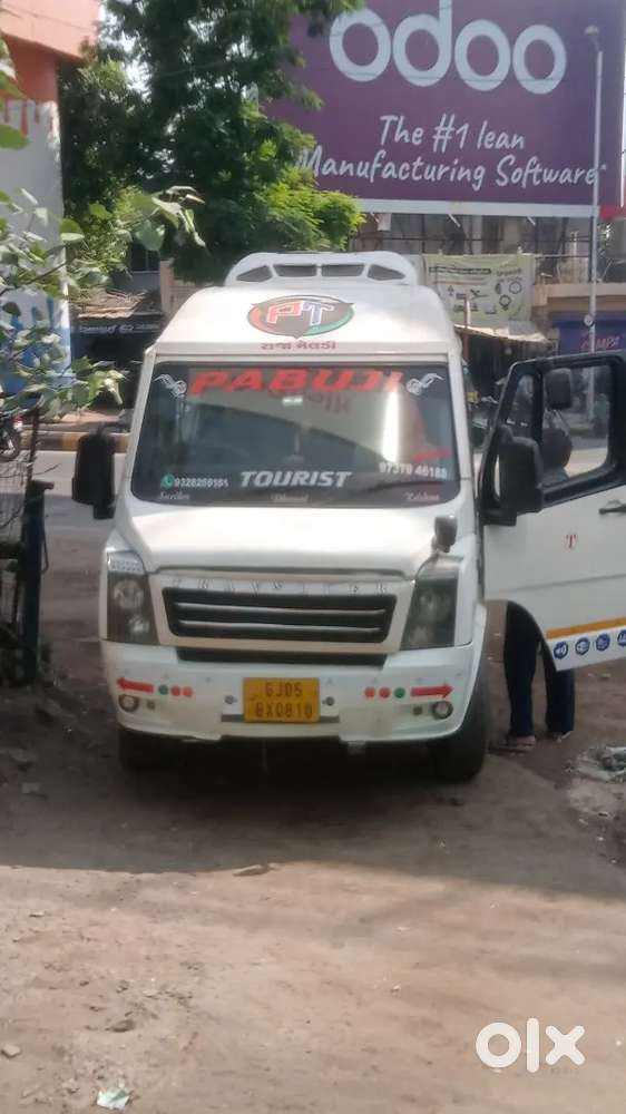 Tempo Traveller Force Crv