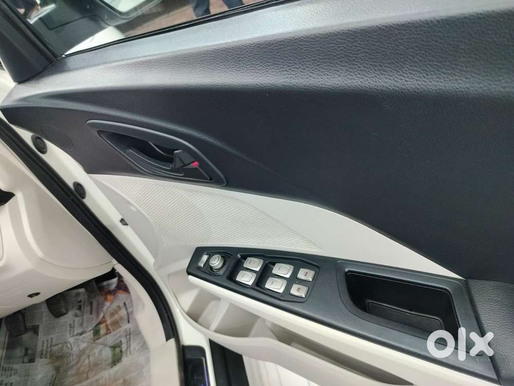 Mahindra Xuv300 W6 Diesel, 2023, Diesel