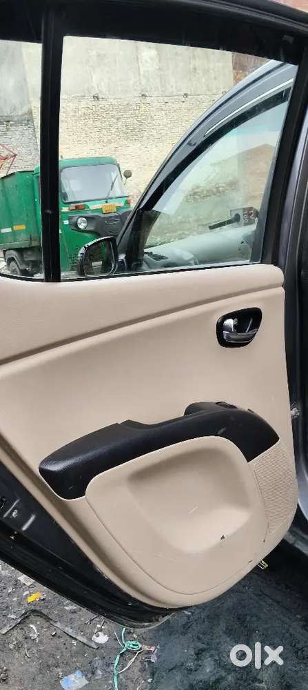 Hyundai I10 2011 Model 90000km Driven