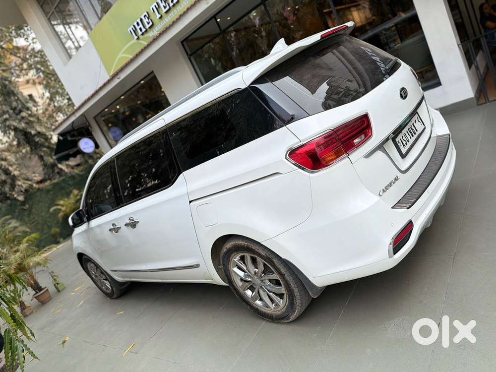 Kia Carnival Limousine 2021